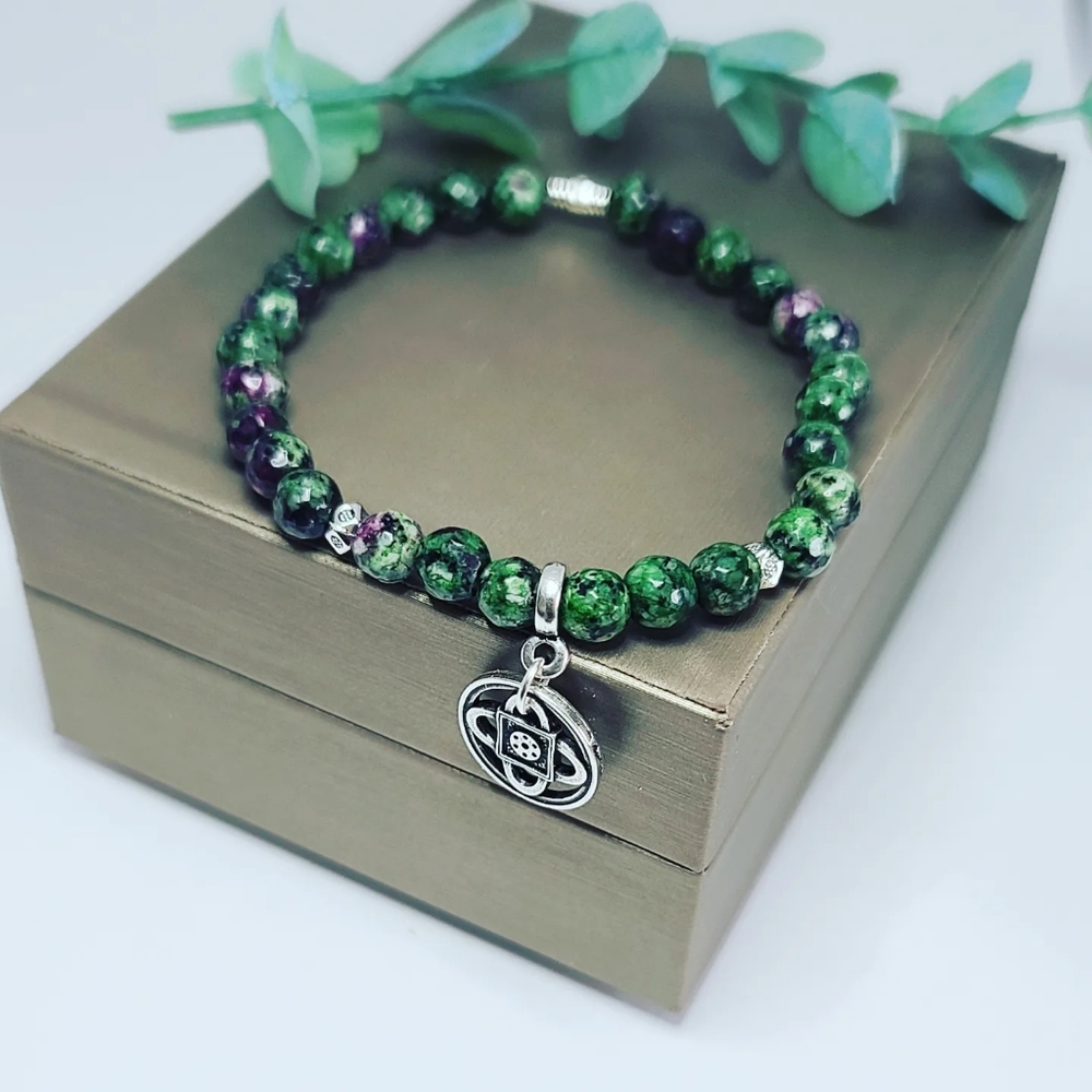 Ruby in zoisite - Picture 2 of 4